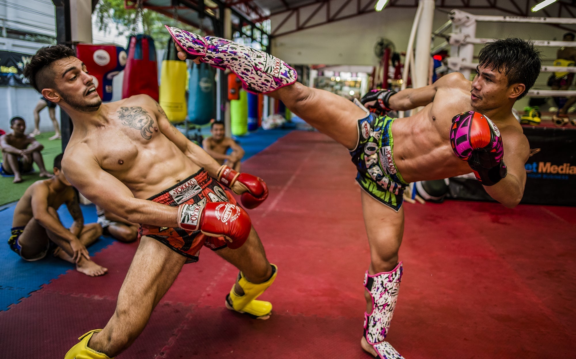 Erhan YOKKAOSaenchaiGym Delivers Round 1 TKO Win On MX!-YOKKAO