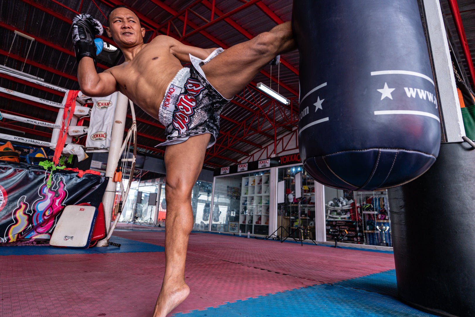 Top 10 Muay Thai Heavy Bag Drills for Beginner to Advanced Students-YOKKAO