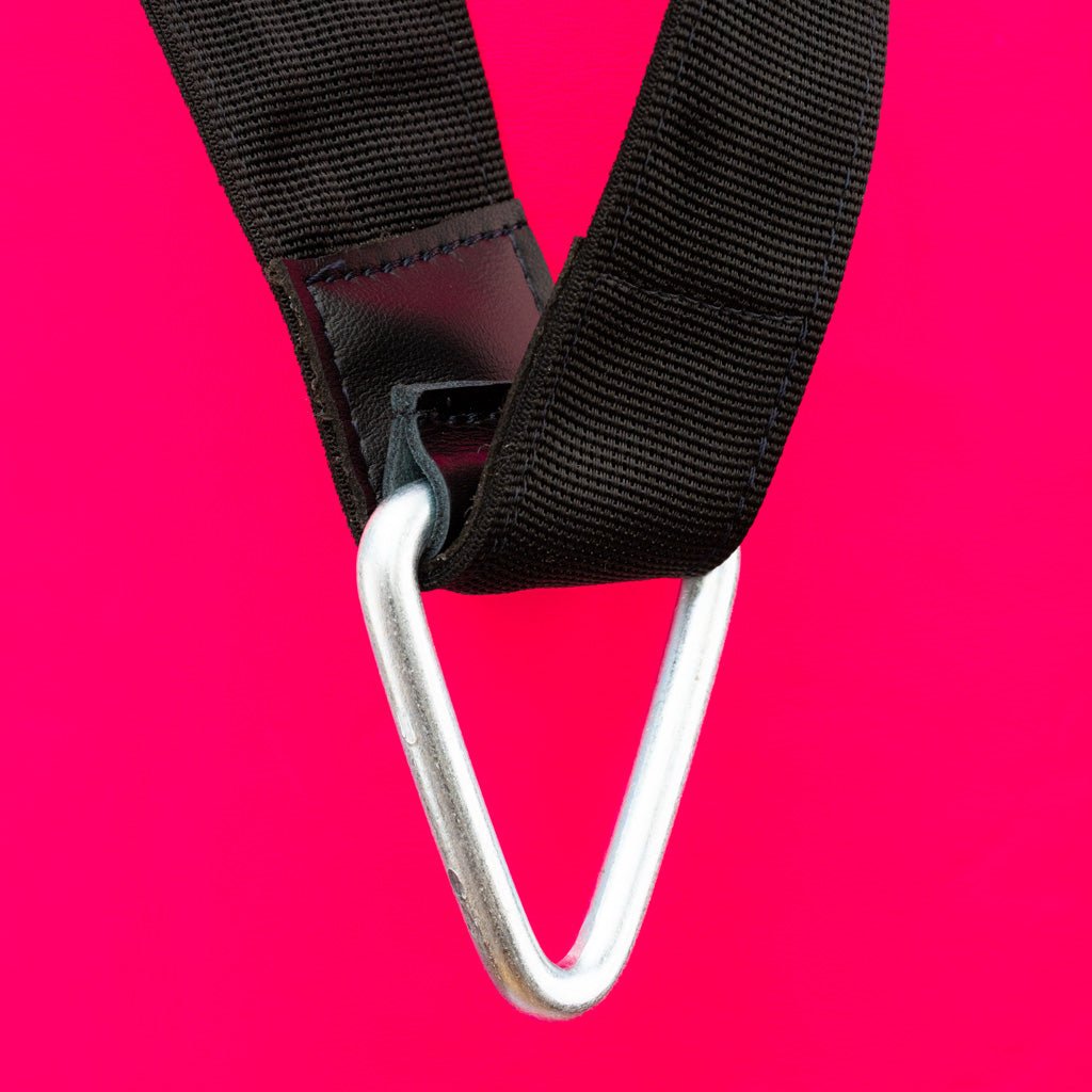 #color_fuchsia/black