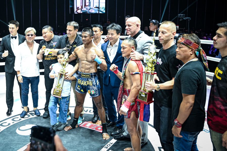 Saenchai & Buakaw Deliver Muay Thai Superfight for the Ages-YOKKAO