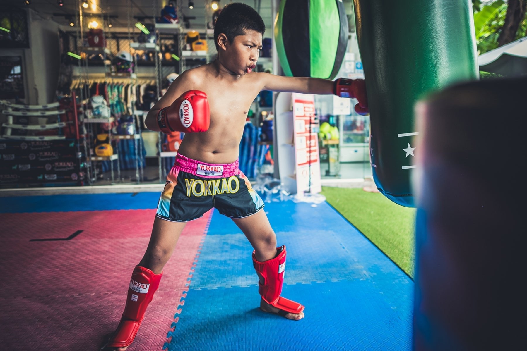 Why Muay Thai is Good for Kids-YOKKAO