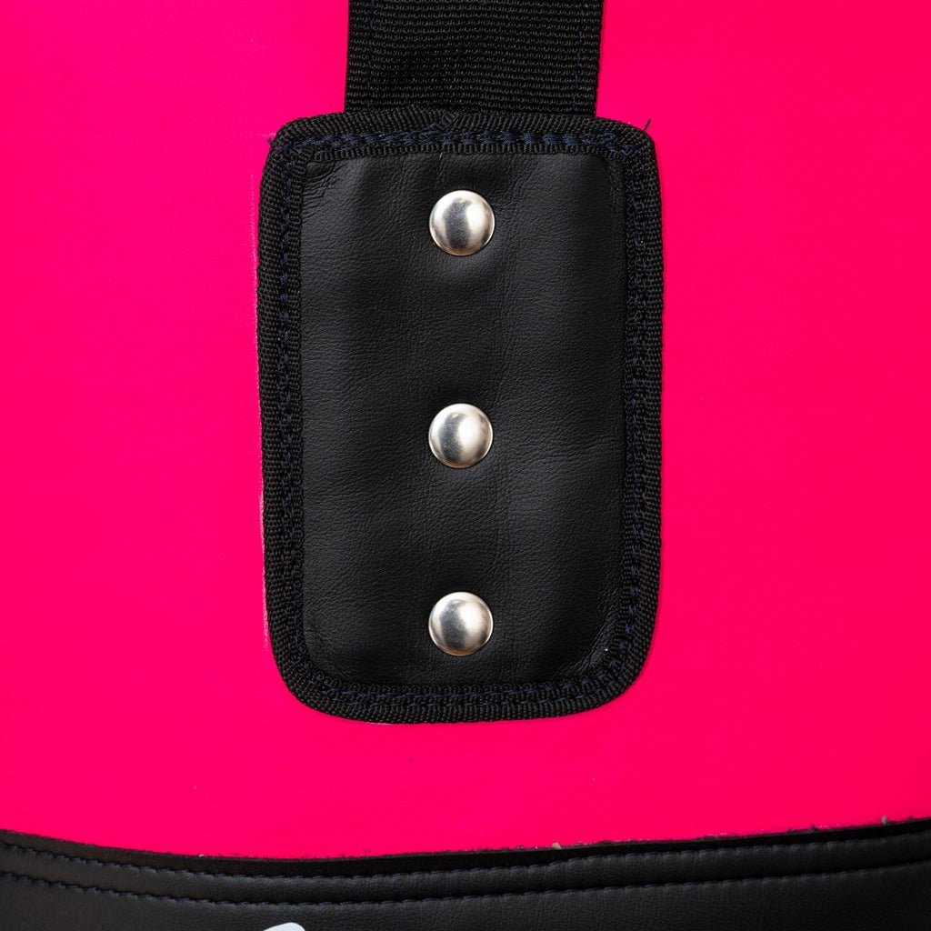 #color_fuchsia/black